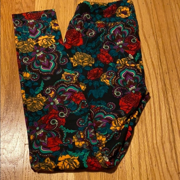 LuLaRoe Pants - NWOT paisley floral leggings